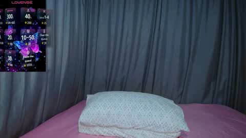 Snapshot of goddessoffury00 chatting on 10-23-25, 08:13 Layla Salvardor online show from 10-23-25, 08:13