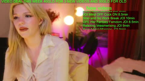 Snapshot of goddesssherry00 chatting on 12-15-24, 08:36 Goddess Sherry online show from 12-15-24, 08:36