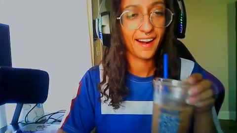 Snapshot of goddessvikkii chatting on 01-14-26, 08:47 goddessvikkii online show from 01-14-26, 08:47