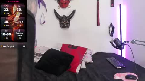 Snapshot of goddness_abril chatting on 07-23-26, 01:19 Abril online show from 07-23-26, 01:19