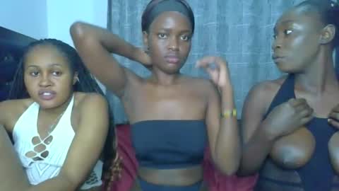 Snapshot of godess_lunah chatting on 06-08-26, 06:08 godess_lunah online show from 06-08-26, 06:08