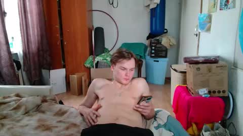 Snapshot of gofymcmouse chatting on 11-06-25, 11:33 Daniel online show from 11-06-25, 11:33