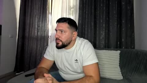 gold_alpha_boy online show from 10-28-25, 01:36