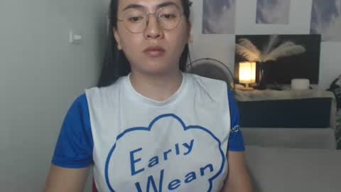 Snapshot of goldbella_ chatting on 05-26-26, 11:28 bella online show from 05-26-26, 11:28