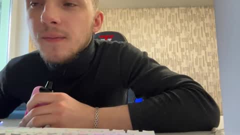 Golden boyyy21 online show from 02-08-25, 11:01