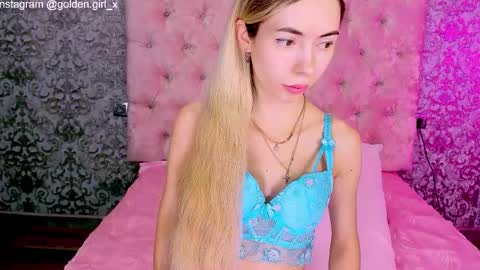 golden girl   online show from 11-19-25, 01:49