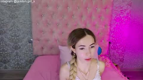 Snapshot of golden_girl__ chatting on 05-08-26, 01:55 golden girl online show from 05-08-26, 01:55