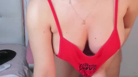 Snapshot of golden_issy chatting on 01-09-26, 01:30 golden_issy online show from 01-09-26, 01:30