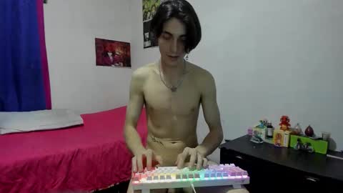 Snapshot of golden_ryan chatting on 10-31-25, 06:14 Jmmmm online show from 10-31-25, 06:14