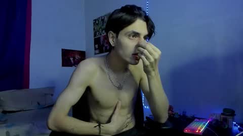 Snapshot of golden_ryan chatting on 12-03-25, 05:59 Jmmmm online show from 12-03-25, 05:59