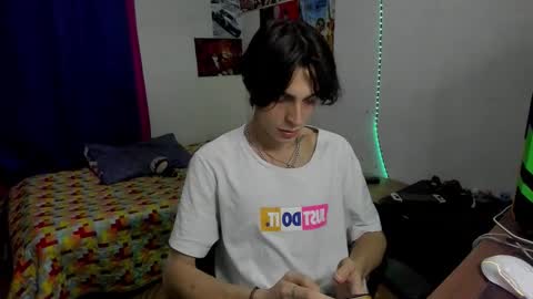 Snapshot of golden_ryan chatting on 02-08-26, 04:27 Jmmmm online show from 02-08-26, 04:27