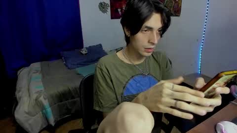 Snapshot of golden_ryan chatting on 02-27-26, 05:13 Jmmmm online show from 02-27-26, 05:13