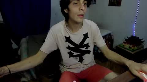 Snapshot of golden_ryan chatting on 03-11-26, 03:23 Jmmmm online show from 03-11-26, 03:23