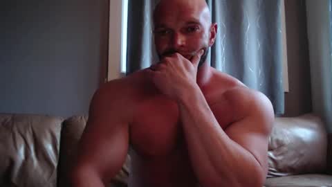 Snapshot of goldenaesthetics92 chatting on 03-31-26, 08:53 Dorian online show from 03-31-26, 08:53