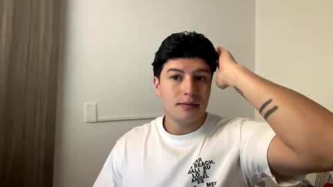 goldenknight33 online show from 09-11-25, 03:23