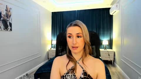 Olivia online show from 03-03-25, 06:15