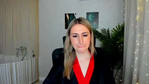 Olivia online show from 03-05-25, 06:44