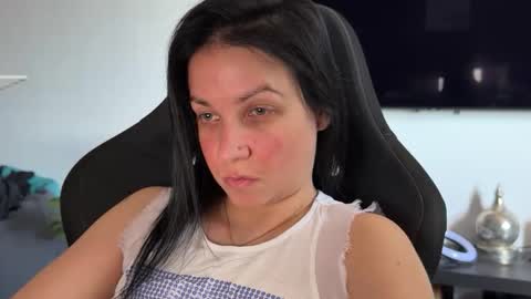 GOLDENTITTY online show from 05-25-26, 11:49