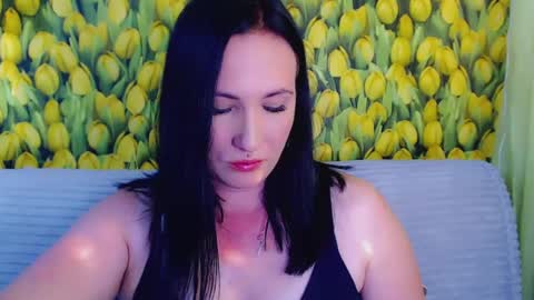 Snapshot of goldmoonn chatting on 06-27-26, 04:45 goldmoonn online show from 06-27-26, 04:45