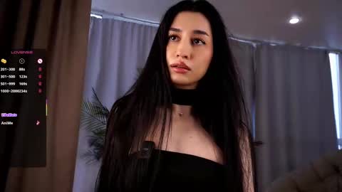 Snapshot of goldygrillz chatting on 10-14-25, 03:18 angel online show from 10-14-25, 03:18
