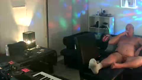 goldyguy011 online show from 10-01-25, 05:41