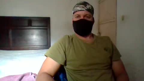 Snapshot of golons17 chatting on 12-13-25, 08:36 golons17 online show from 12-13-25, 08:36