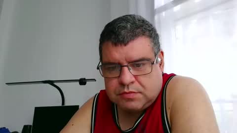 Snapshot of gomezgonz5 chatting on 09-28-25, 10:53 gomezgonz5 online show from 09-28-25, 10:53
