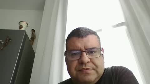 Snapshot of gomezgonz5 chatting on 10-13-25, 09:42 gomezgonz5 online show from 10-13-25, 09:42