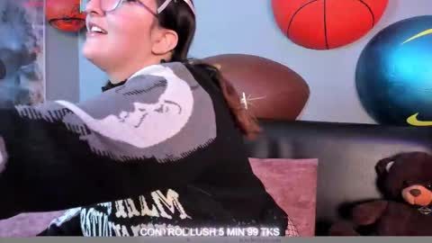 Snapshot of gomory_kitty chatting on 02-25-26, 05:00 gomory_kitty online show from 02-25-26, 05:00