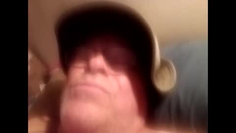 Snapshot of gonadalache chatting on 09-29-25, 05:45 gonadalache online show from 09-29-25, 05:45