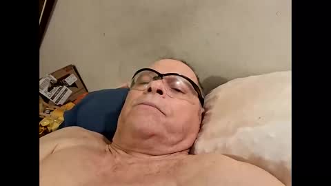 Snapshot of gonadalache chatting on 10-20-25, 04:46 gonadalache online show from 10-20-25, 04:46