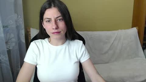 Elizabeth Effie online show from 06-03-26, 05:18