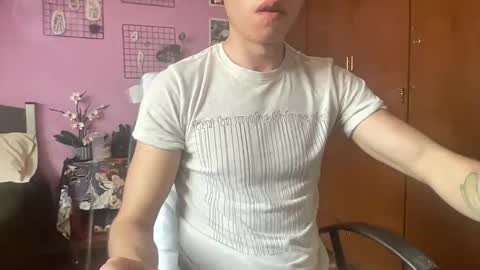 Snapshot of goodbatorboy chatting on 01-01-25, 07:32 goodbatorboy online show from 01-01-25, 07:32