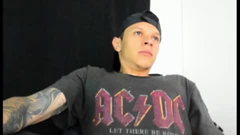 Snapshot of goodboy69i chatting on 03-02-25, 12:01 goodboy69i online show from 03-02-25, 12:01