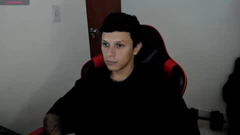 Snapshot of goodboy69i chatting on 09-10-25, 10:21 goodboy69i online show from 09-10-25, 10:21