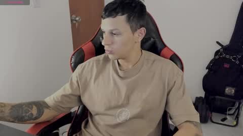 Snapshot of goodboy69i chatting on 10-23-25, 11:57 goodboy69i online show from 10-23-25, 11:57