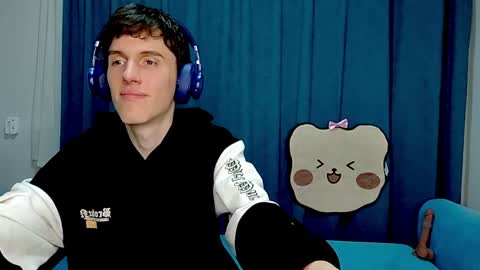 Luca online show from 04-22-26, 03:24