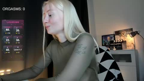 SOPHIE online show from 02-16-25, 07:05
