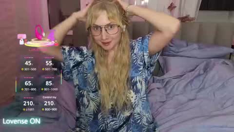 Snapshot of goodgirl0024 chatting on 02-24-25, 07:52 goodgirl0024 online show from 02-24-25, 07:52