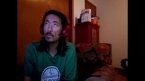 Snapshot of gookman4200 chatting on 12-12-24, 03:54 Asian matt online show from 12-12-24, 03:54
