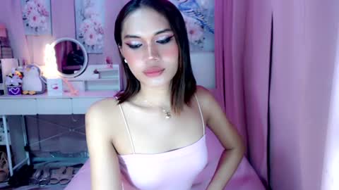 Snapshot of gorgeous_anora chatting on 07-31-26, 01:05 Anora online show from 07-31-26, 01:05