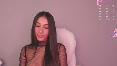 Snapshot of gorgeous_brunette chatting on 03-30-26, 08:15 Rose online show from 03-30-26, 08:15
