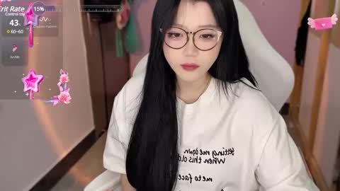 gorgeous girl33 online show from 12-08-24, 08:15