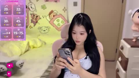 Snapshot of gorgeous_girl33 chatting on 11-03-25, 09:16 gorgeous girl33 online show from 11-03-25, 09:16