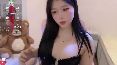 Snapshot of gorgeous_girl33 chatting on 03-02-26, 01:19 gorgeous girl33 online show from 03-02-26, 01:19