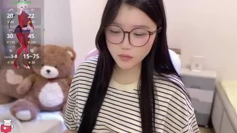 Snapshot of gorgeous_girl33 chatting on 03-04-26, 01:00 gorgeous girl33 online show from 03-04-26, 01:00