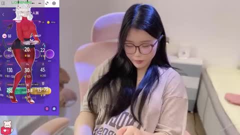 Snapshot of gorgeous_girl33 chatting on 03-08-26, 02:04 gorgeous girl33 online show from 03-08-26, 02:04