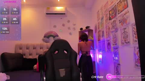 Snapshot of gorgeous_t chatting on 01-27-25, 08:07 i am Jessi I love animals and drawing I hope to get along with everyone. XOXO online show from 01-27-25, 08:07