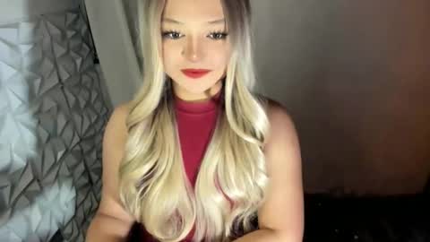Snapshot of gorgeousamandarose chatting on 05-28-26, 05:38 Amanda rose online show from 05-28-26, 05:38