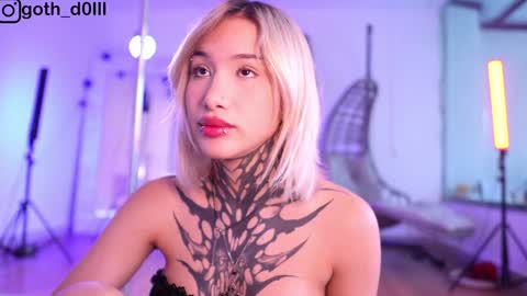 sophie  Special celebration a the beach 300k followers 3011 and 0112   online show from 01-25-25, 07:49